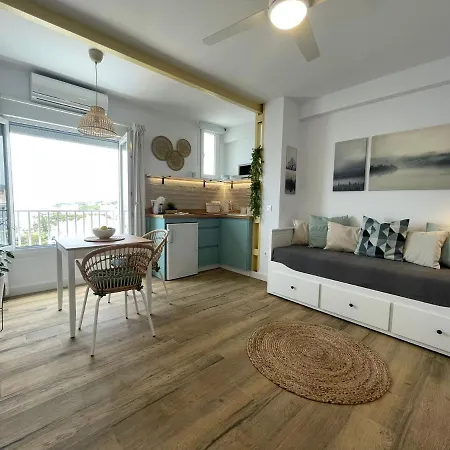 On The Front Apartment Sitio de Calahonda