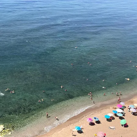 On The Front Apartment