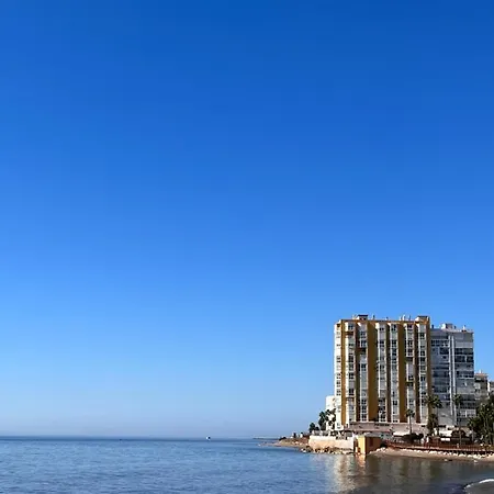 On The Front Sitio de Calahonda