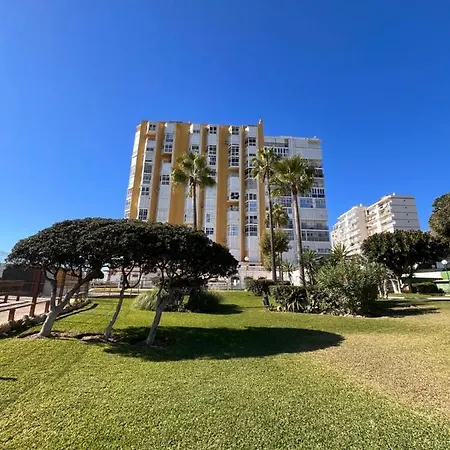 On The Front Apartment Sitio de Calahonda