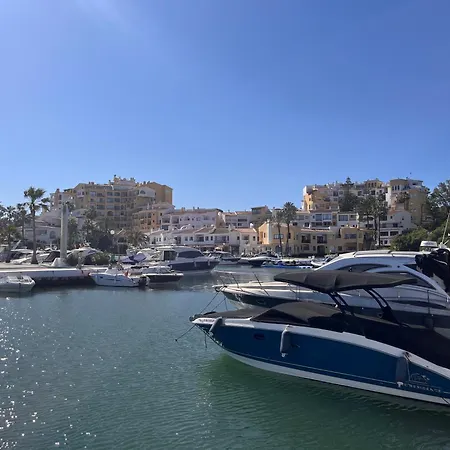 On The Front Sitio de Calahonda