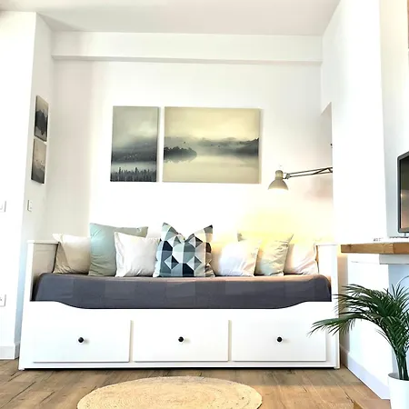 On The Front Sitio de Calahonda