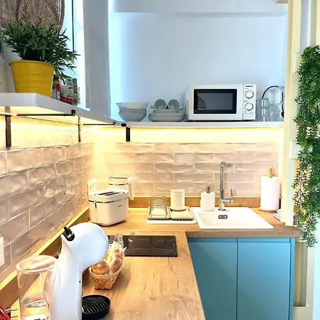 On The Front Apartment
