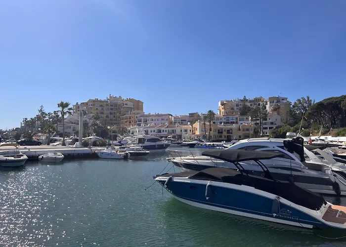 On The Front Sitio de Calahonda