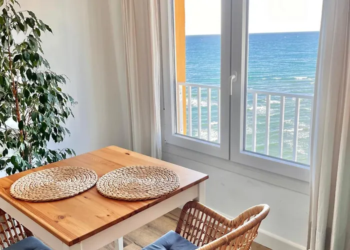 On The Front Sitio de Calahonda